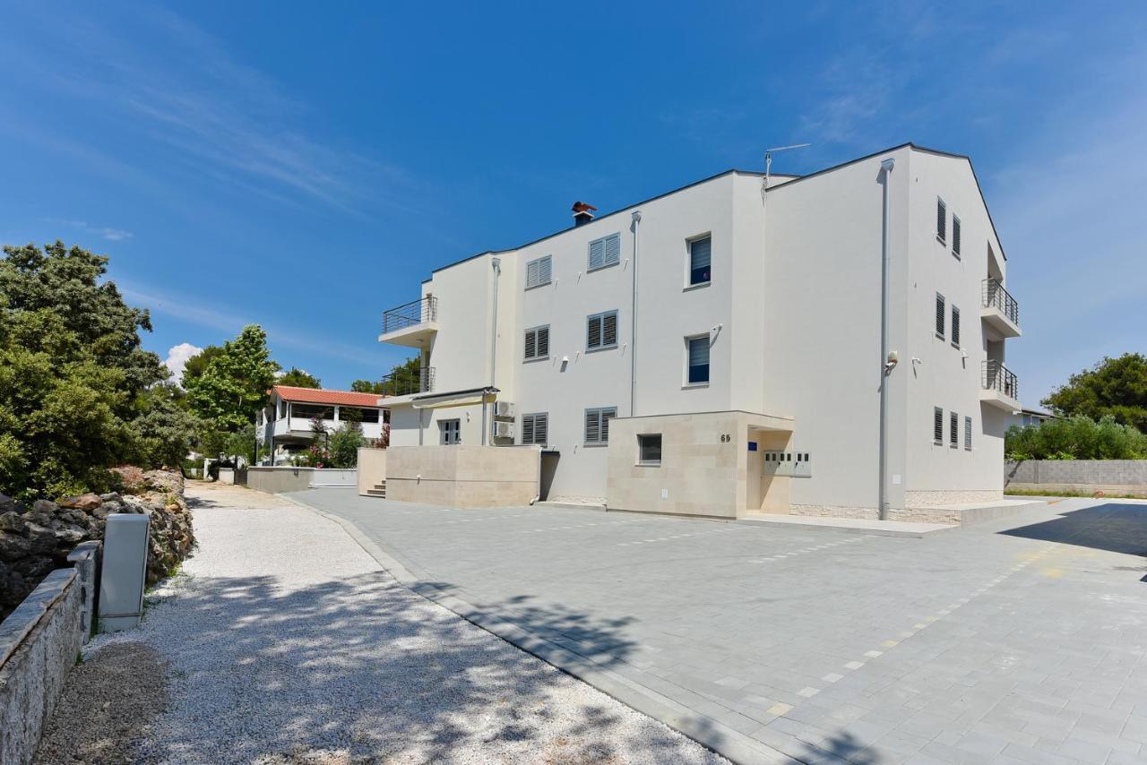 Apartment Iva Vir